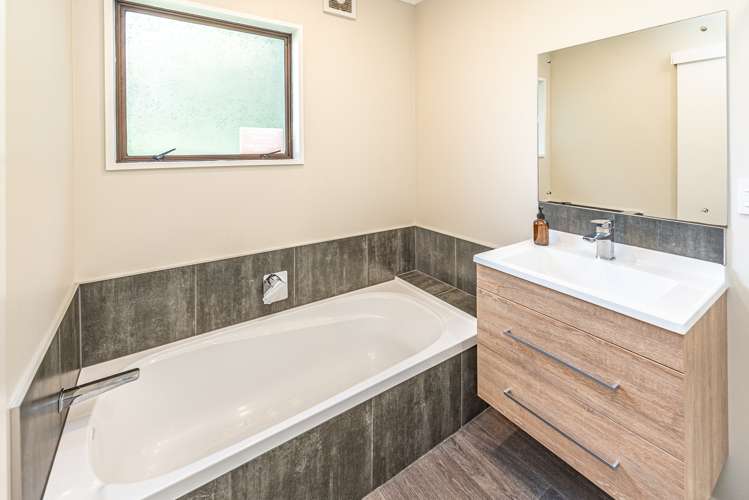 63 Halswell Street Wanganui Central_17