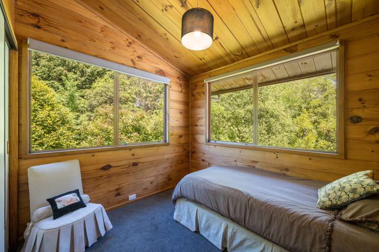 102 Lud Valley Road Hira_18