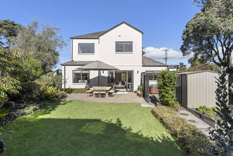 106 Uxbridge Road Mellons Bay Manukau City Houses for Sale One Roof