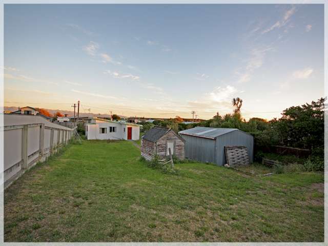 13 Chaffey Street Foxton Beach_3