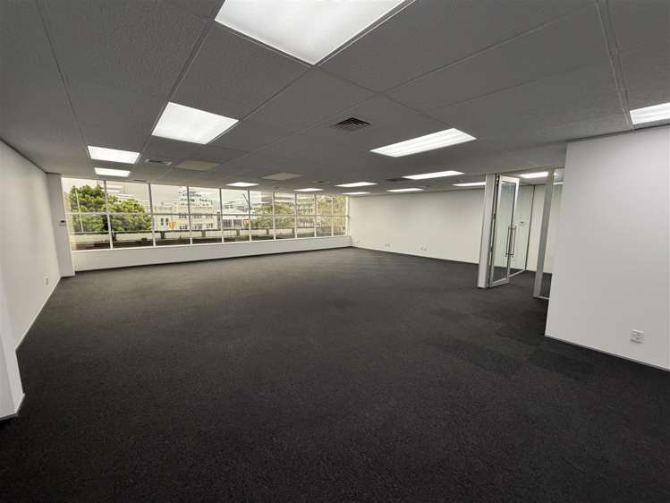 130 Broadway Newmarket_1