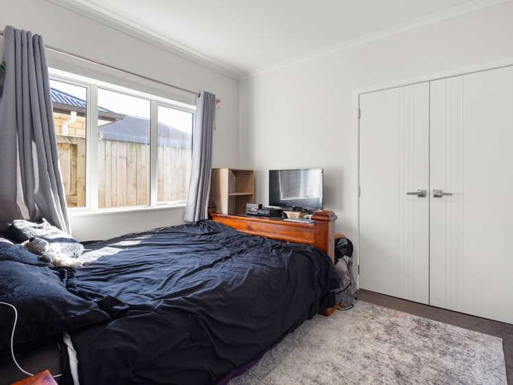 8 Hatfield Way Huntington_16