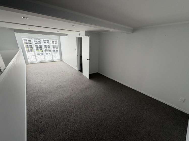 135 Market Road 1662_13