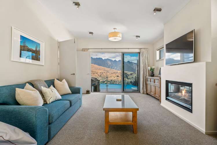 23 Olivers Place Queenstown_8