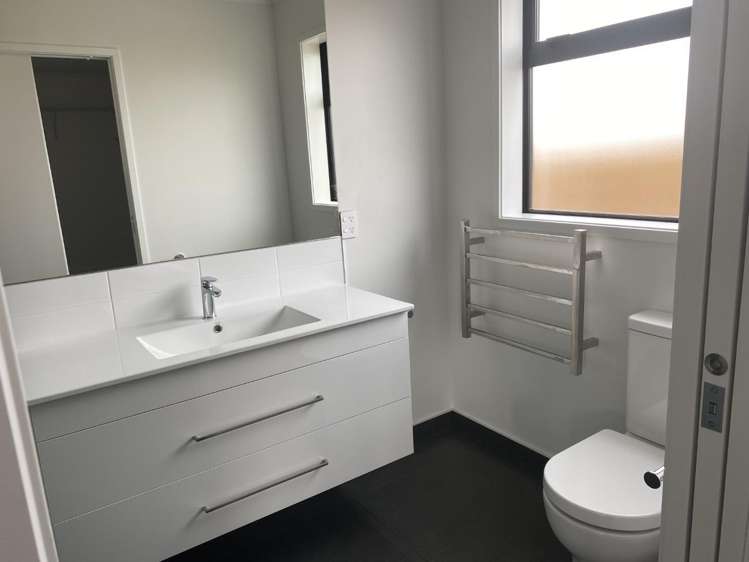 36 Taurangawaka Road One Tree Point_11