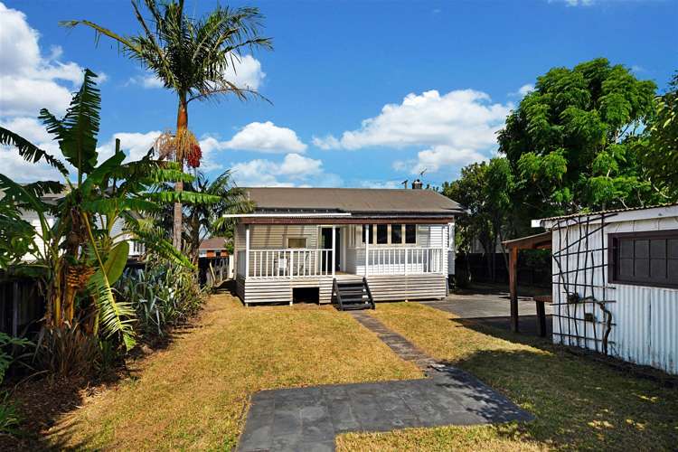 41 Wairau Avenue Avondale_16