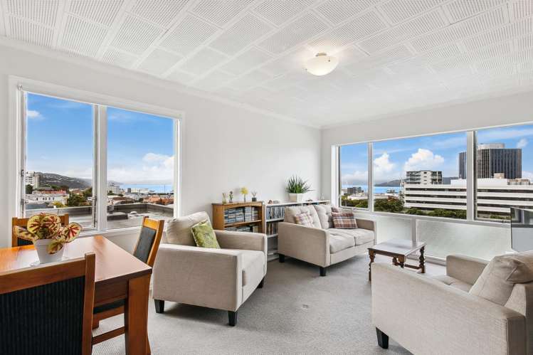 17/125 Grant Road_1