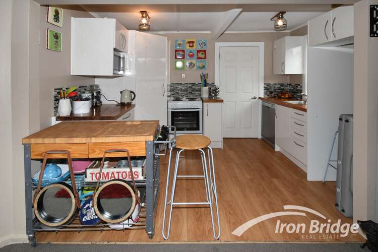 26 Holton Road Amberley_7