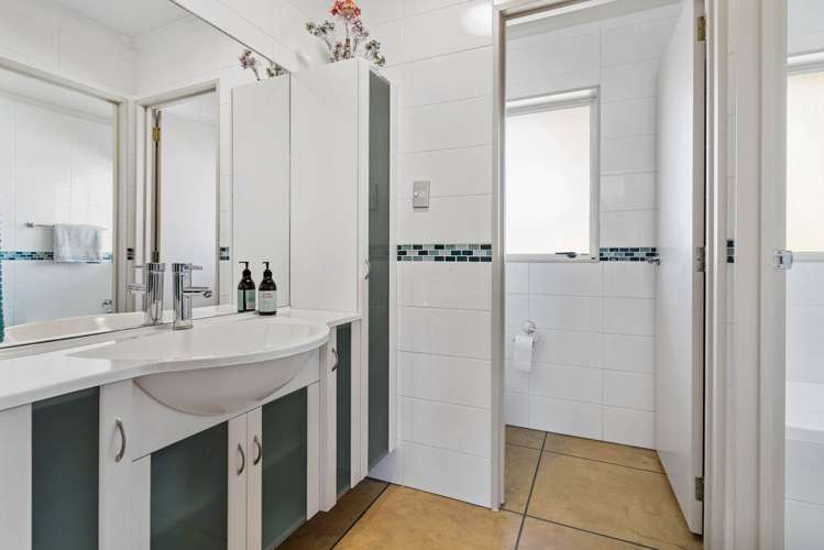 36 Settlers Cove Manurewa_17