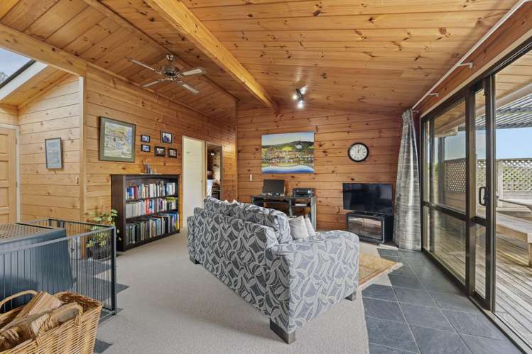 6 Byron Place Whalers Gate_13