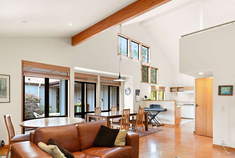 243 Dey Street Hamilton East_6