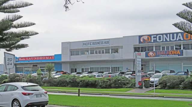 MODERN FIRST FLOOR OFFICE WITH PRIME EXPOSURE