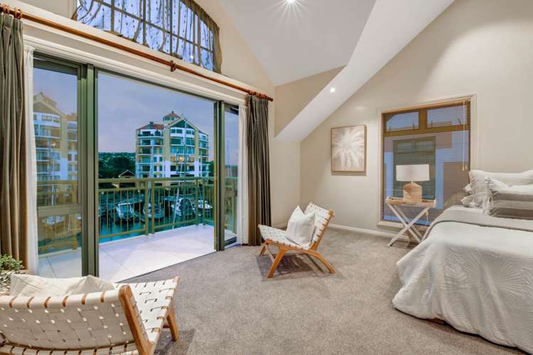 138 Harbour Village Drive Gulf Harbour_10