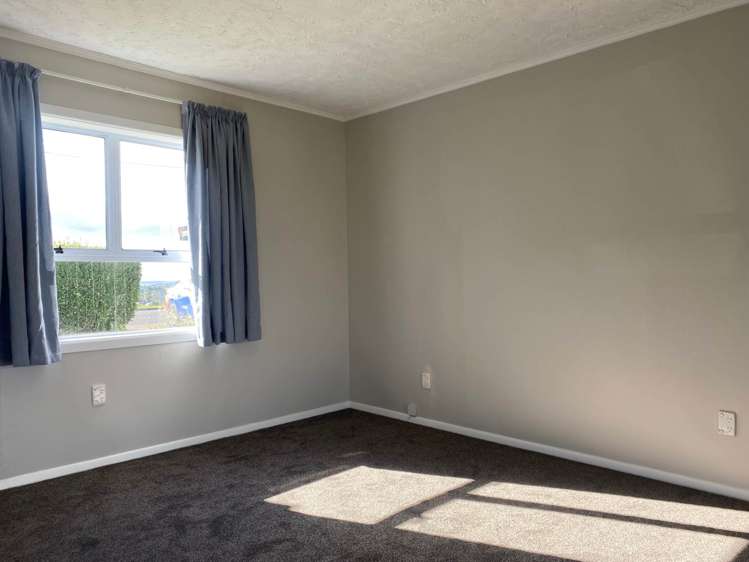 51 Roberts Road Matakatia_13