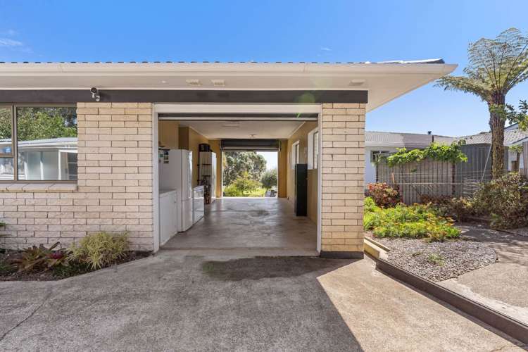 80 Torkar Road Clarks Beach_12