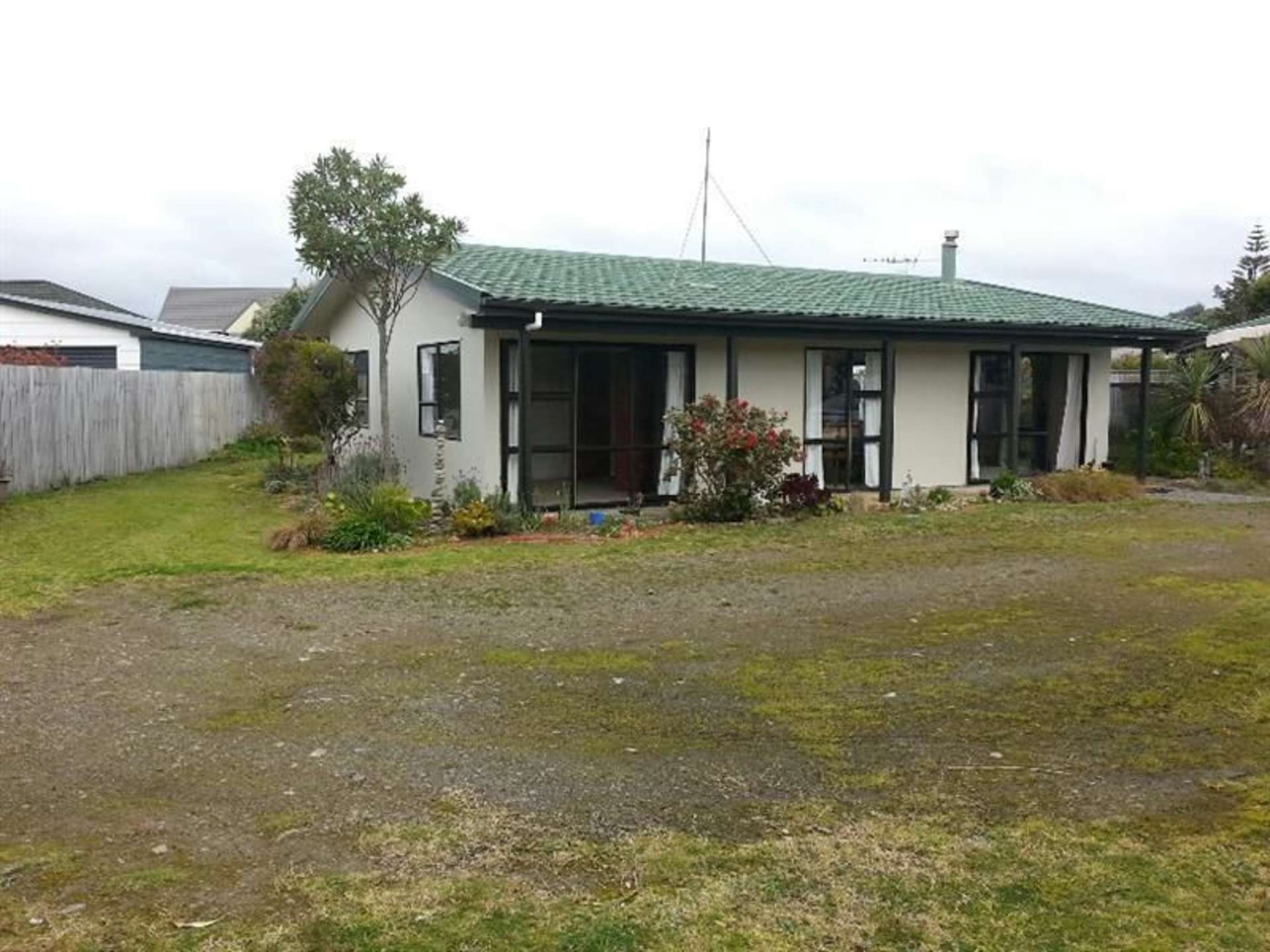 9 Adrian Grove Waikanae Beach_0