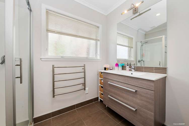 9 Mccall Place Opaheke_12