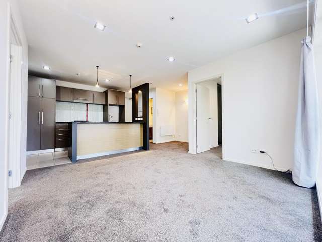 220/4 Wagener Place Mount Albert_4