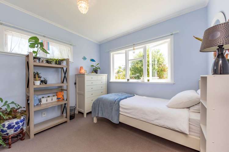 153 Seabrook Avenue New Lynn_13