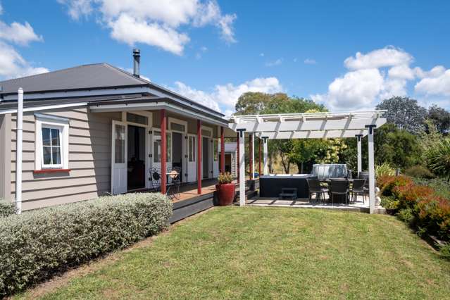 3743 State Highway 50 Maraekakaho_1