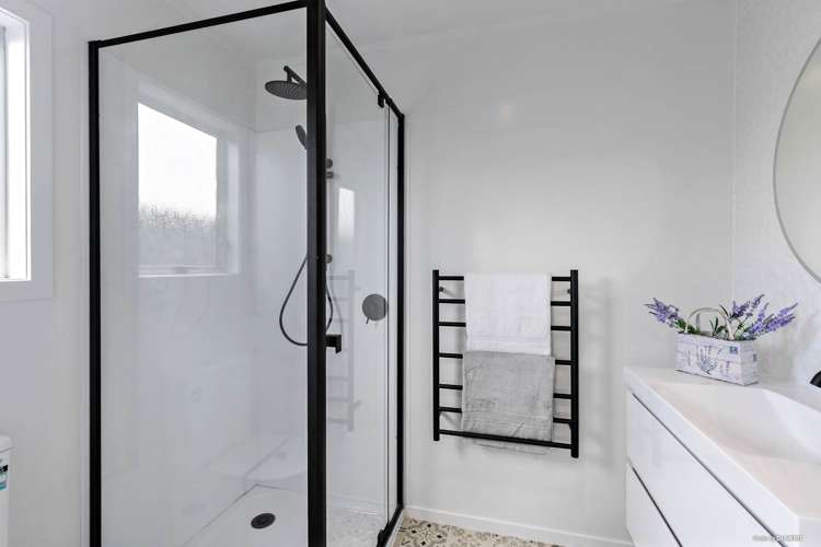 1/111 Arran Road Browns Bay_7