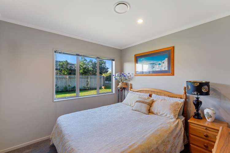 5 Byron Brown Place Otaki Beach_11