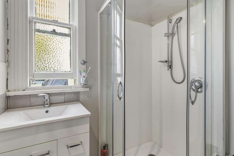 39 Carr Street North East Valley_10