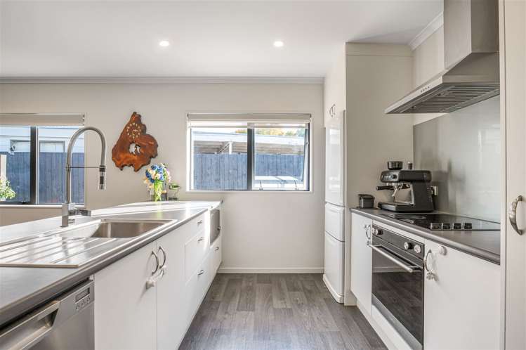 33a Gill Avenue Te Atatu Peninsula_7