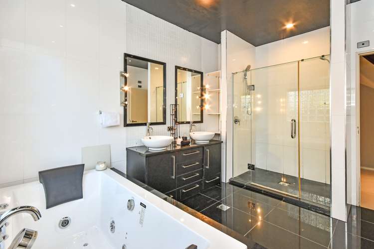 9 Elias Court The Gardens_17