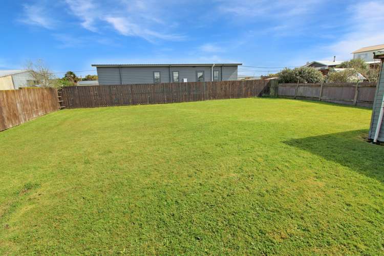2 Huia Street Foxton Beach_7