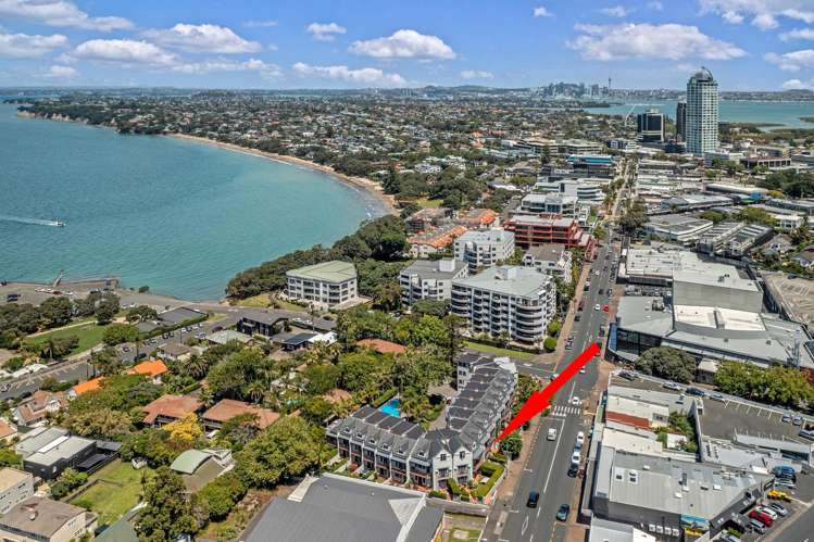 9/177 Hurstmere Road Takapuna_1