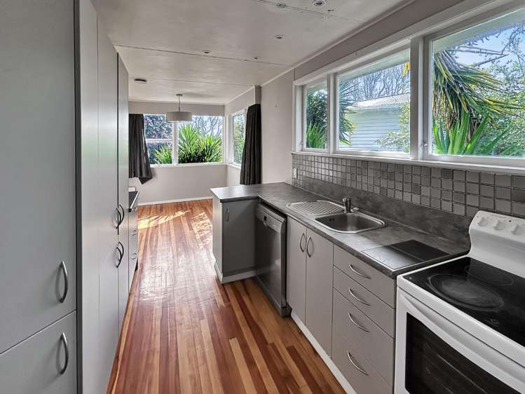 18 Slacks Road 10921_1