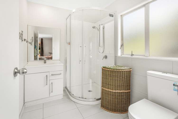 68 Sunnyhills Avenue Glenview_14