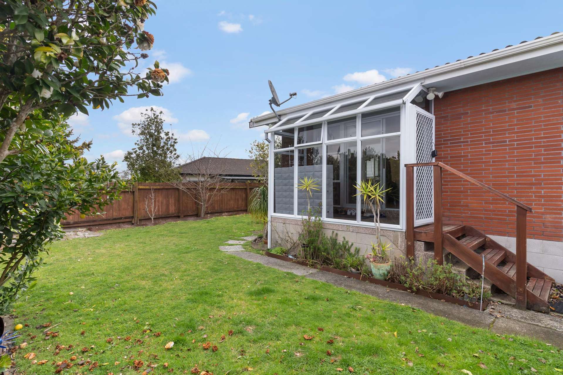 2/17 Poinsettia Place Henderson_0