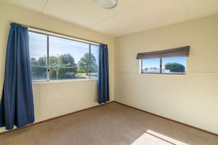 8 Newcastle Street Riversdale_19