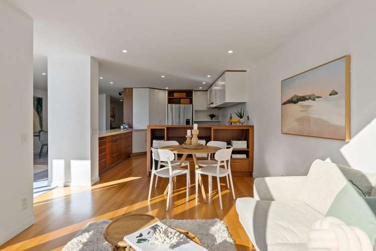 2/326 Oriental Parade_4
