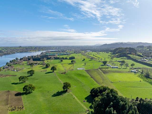 11A Amber Lane Karapiro_1