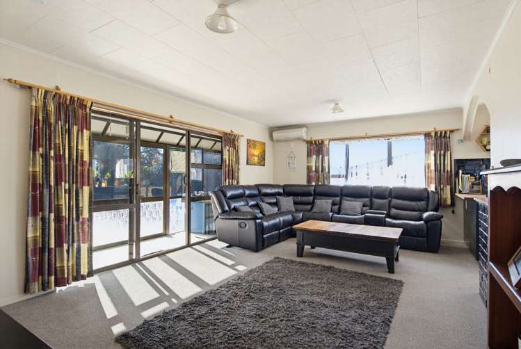 2/3 Ngaio Street Stoke_2