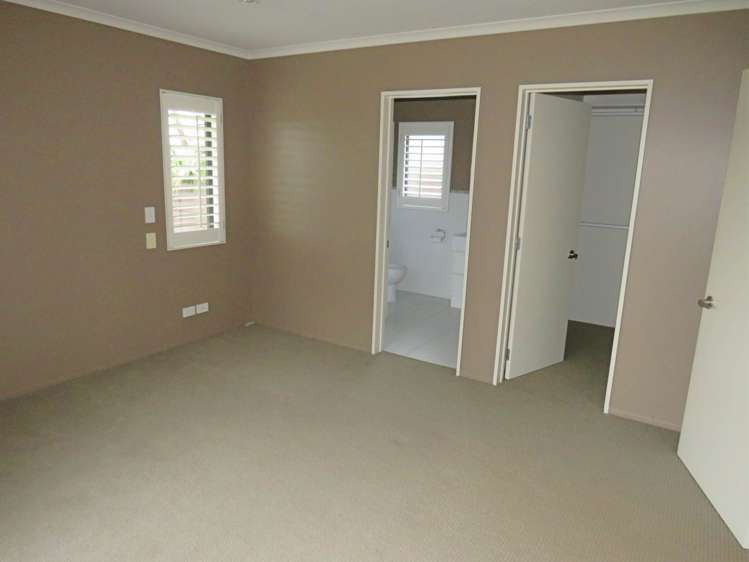 32 Stranraer Crescent Wattle Downs_7