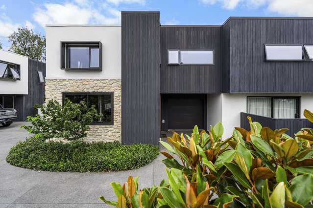 Superior and Elegant Townhouse in Cambridge East