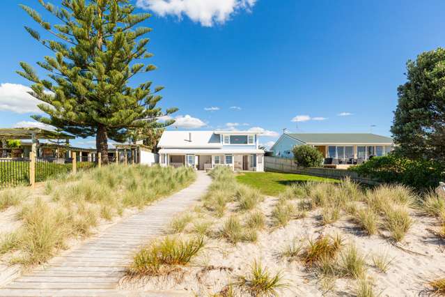 BEACHFRONT VILLA