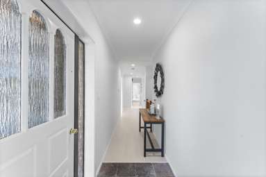 23 Lawrence Crescent_2