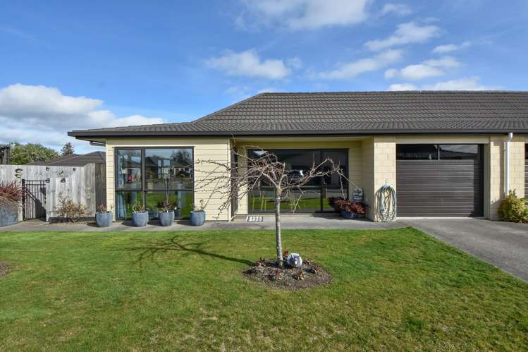 37 Ashmore Park Road Carterton_24