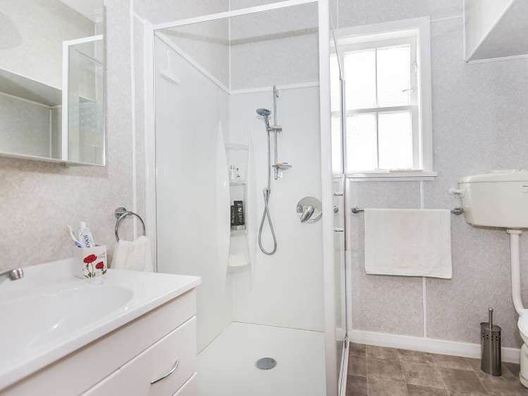 11 Heath Grove Waiwhetu_11