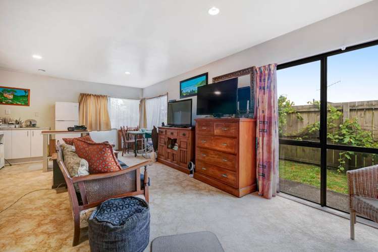 2/1 Captain Street Helensville_28