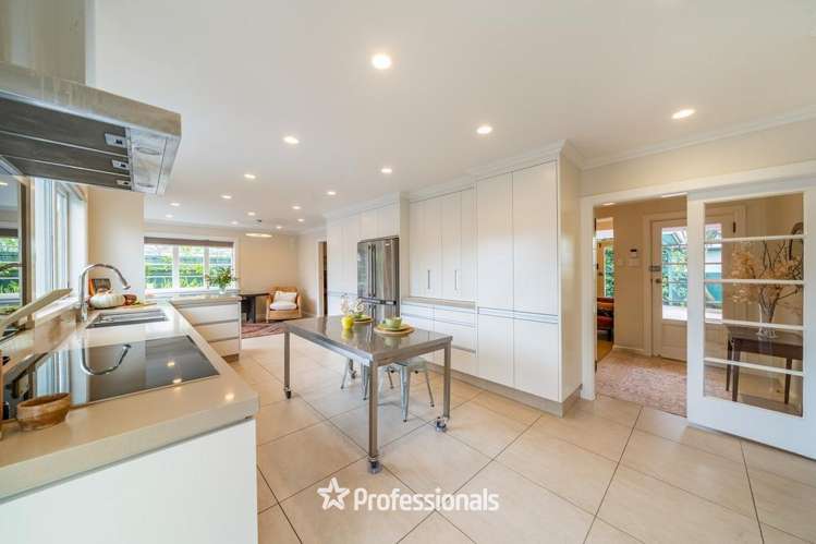 8 Willoughby Street Woburn_9