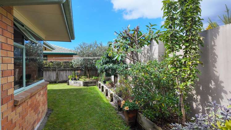 7 Elmbridge Place Owhata_12