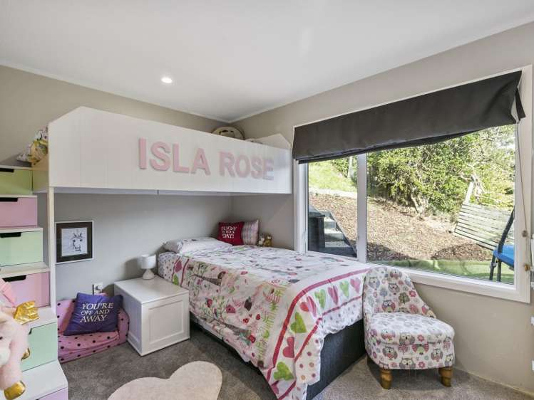 27 Tukanae Street Strathmore Park_9