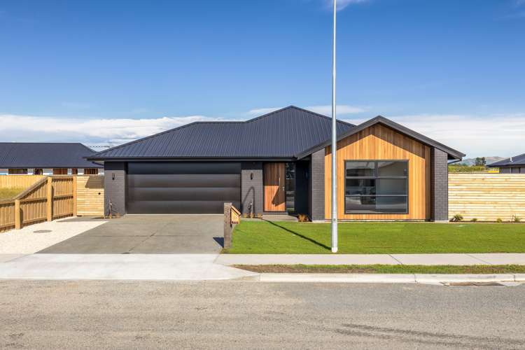 37 Claremont Crescent Amberley_1