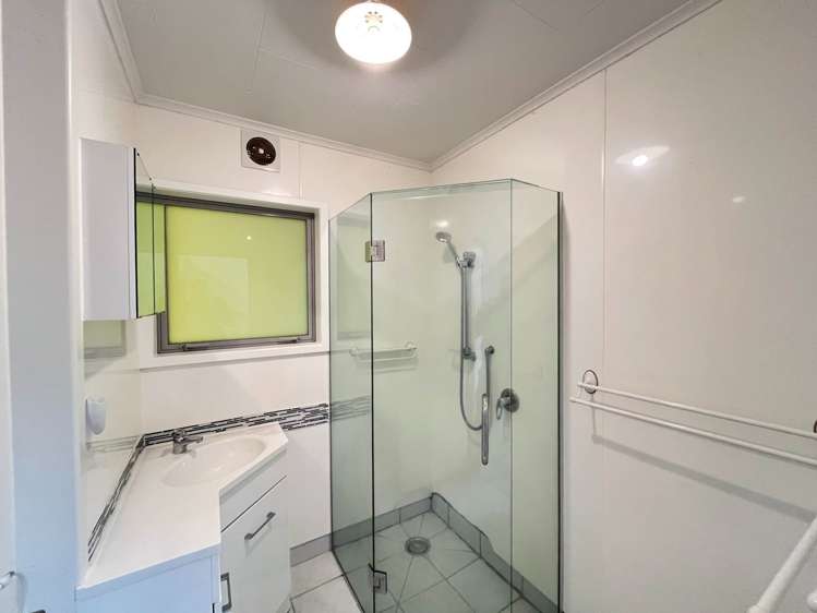 1/60 West Coast Road Glen Eden_6